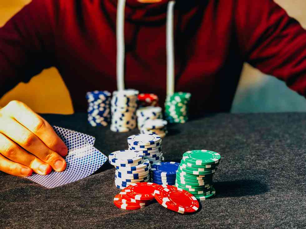 The Future of Online Gambling: Trends, Technologies, and Regulations
